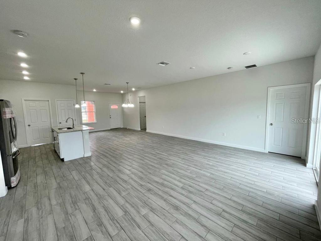 513 MALLARD COURT