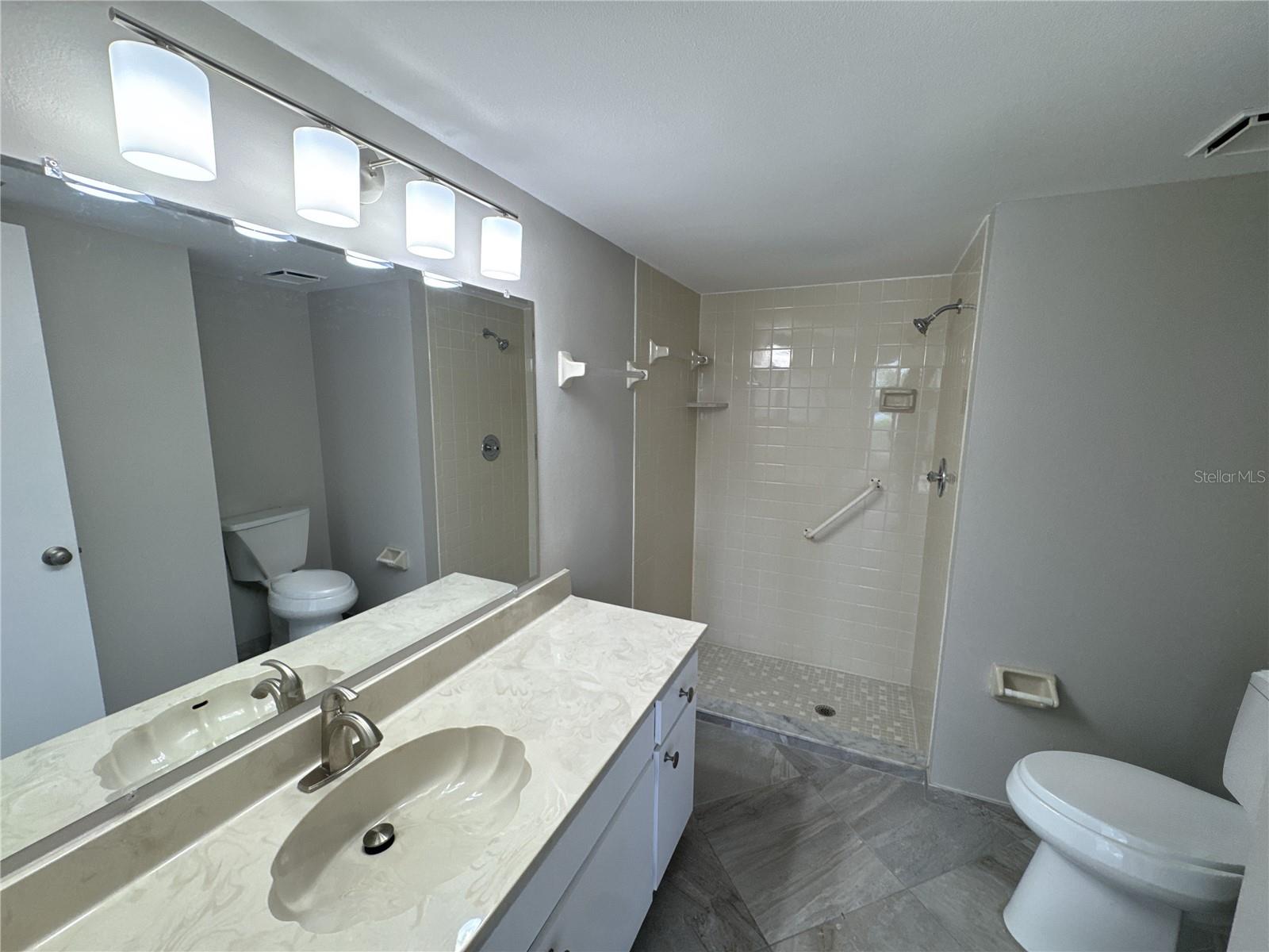 VILLAS CEDAR KEY - Residential