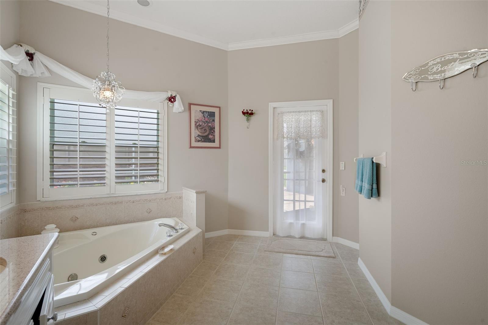 REGENCY OAKS - Residential