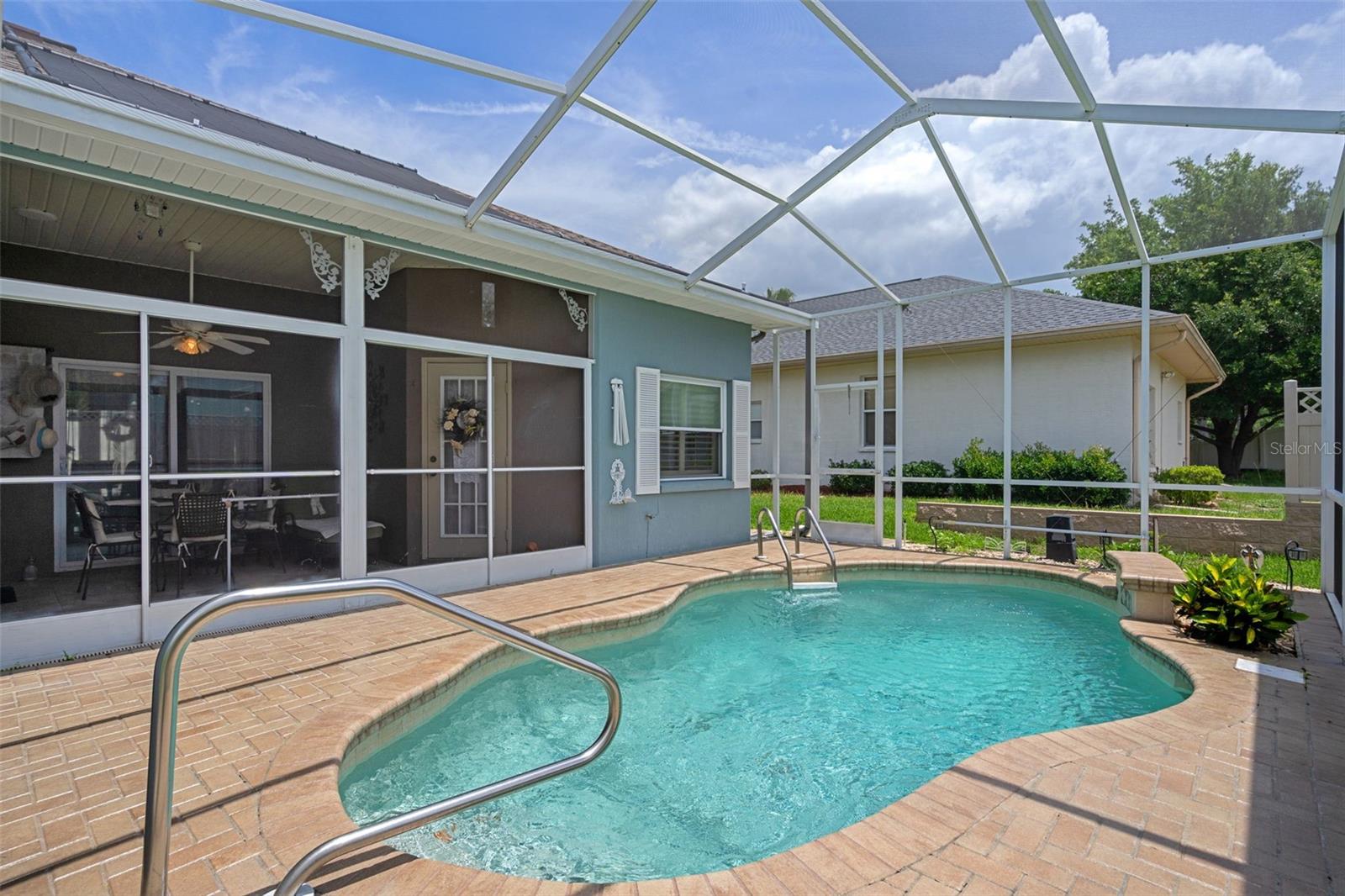 REGENCY OAKS - Residential