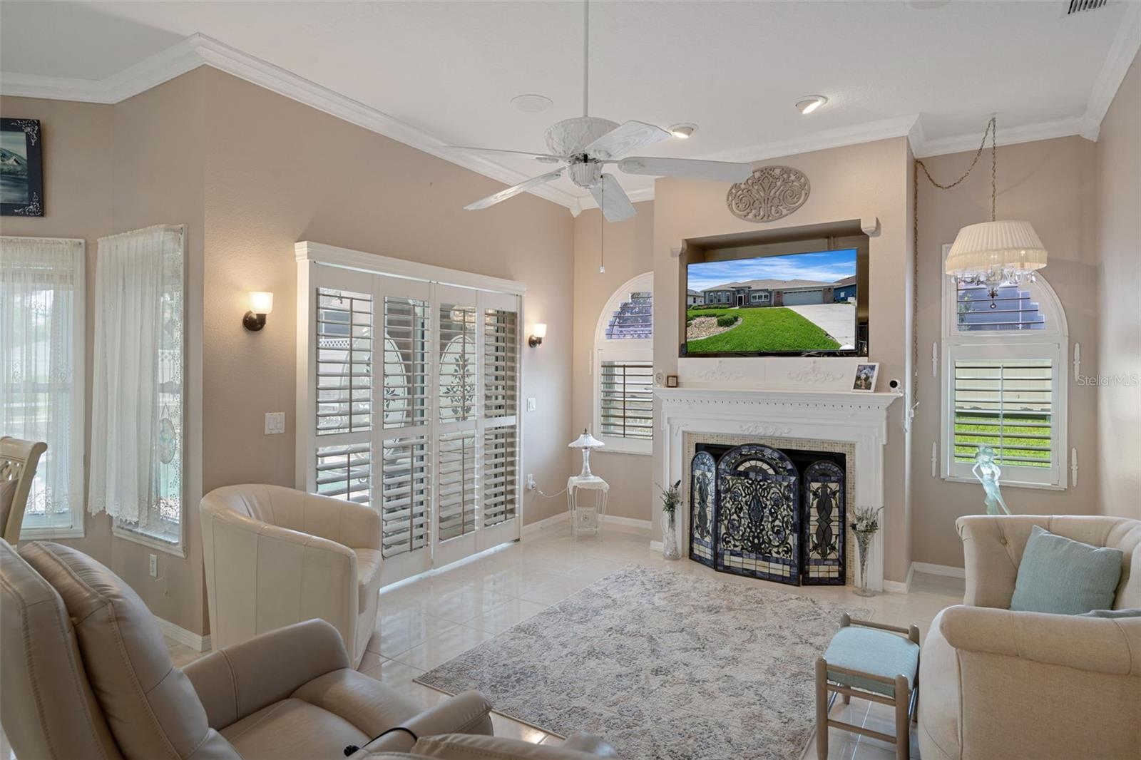 REGENCY OAKS - Residential