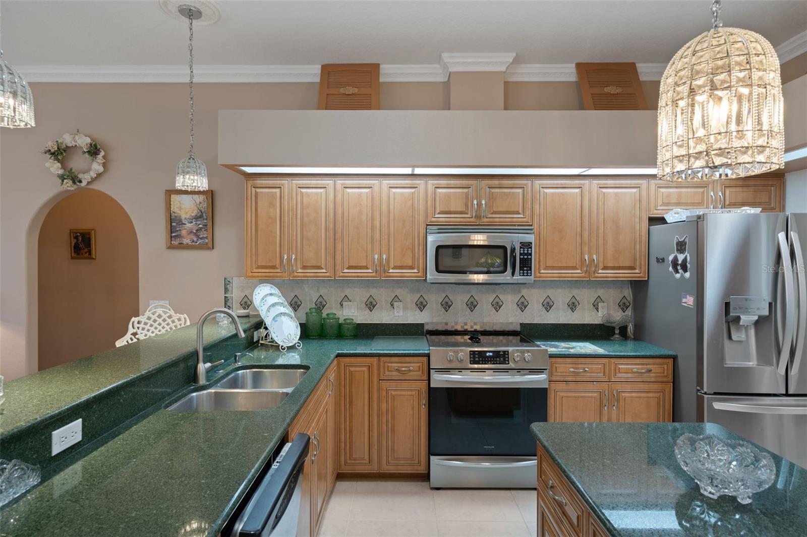 REGENCY OAKS - Residential
