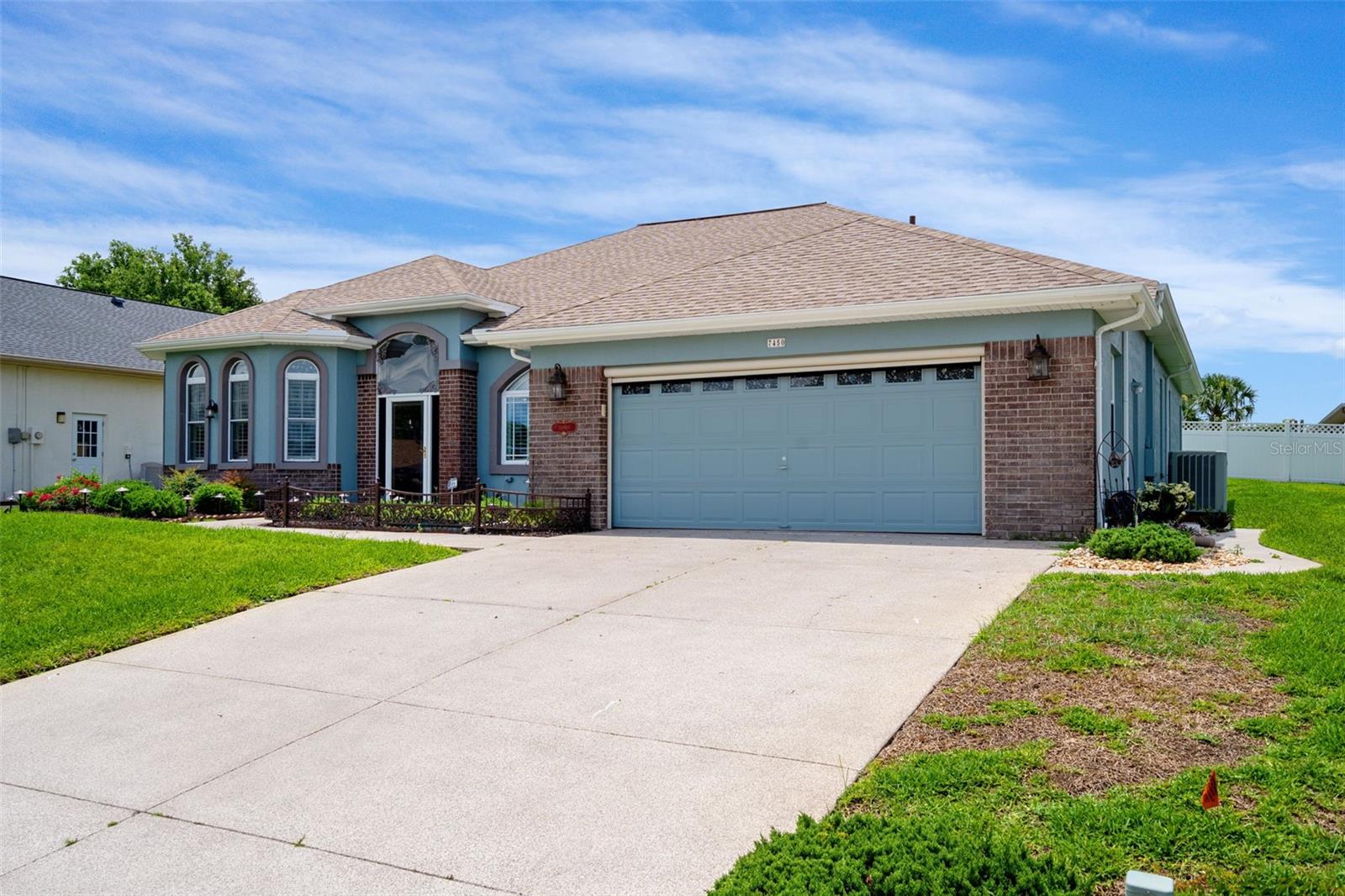 REGENCY OAKS - Residential