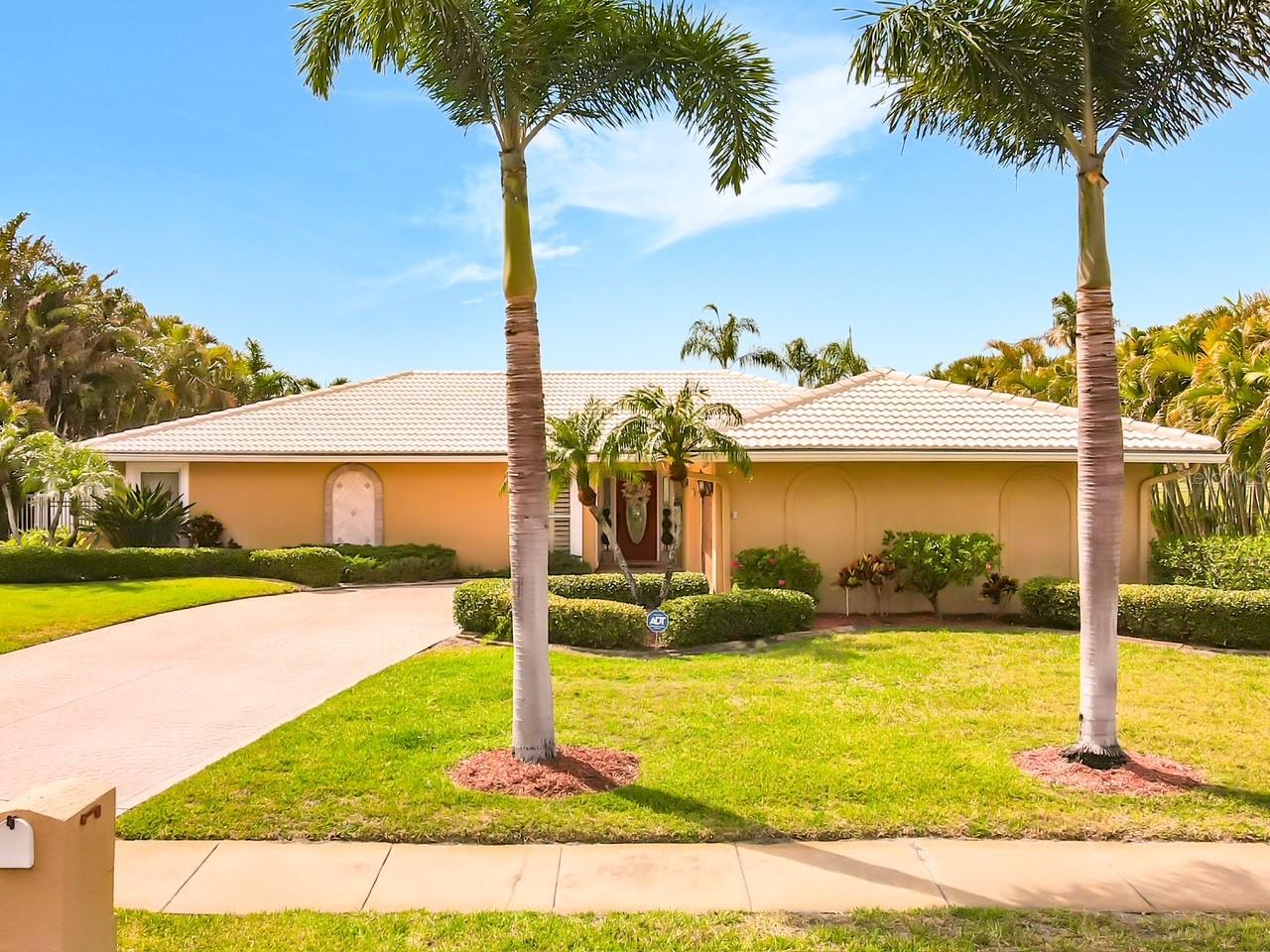 BARDMOOR GOLF VIEW ESTATE 1ST ADD - Residential