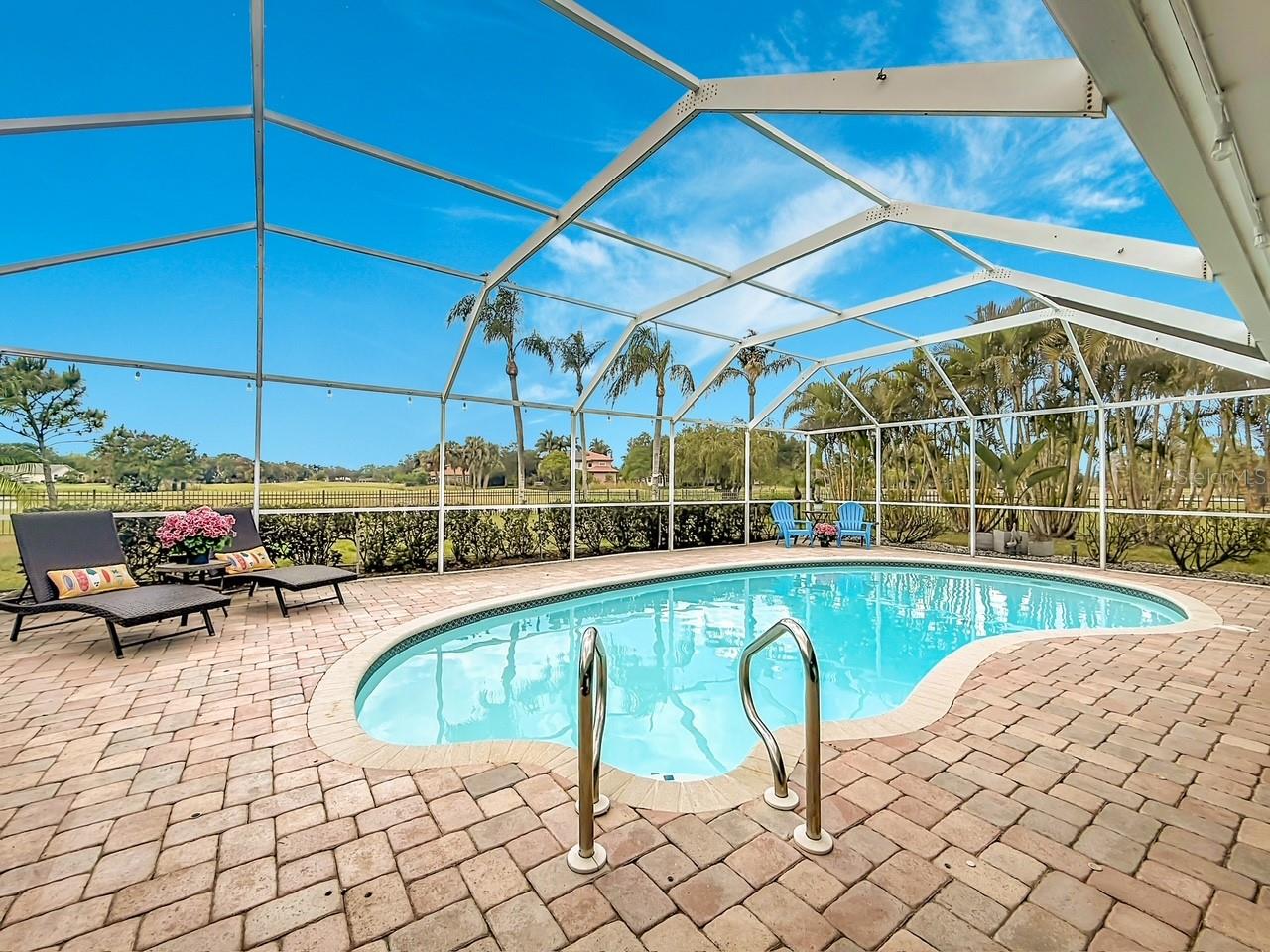 BARDMOOR GOLF VIEW ESTATE 1ST ADD - Residential