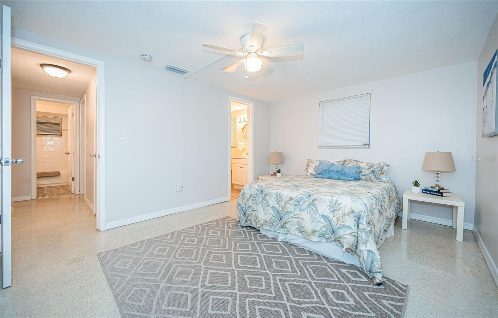 COUNTRY CLUB ESTATES - Residential