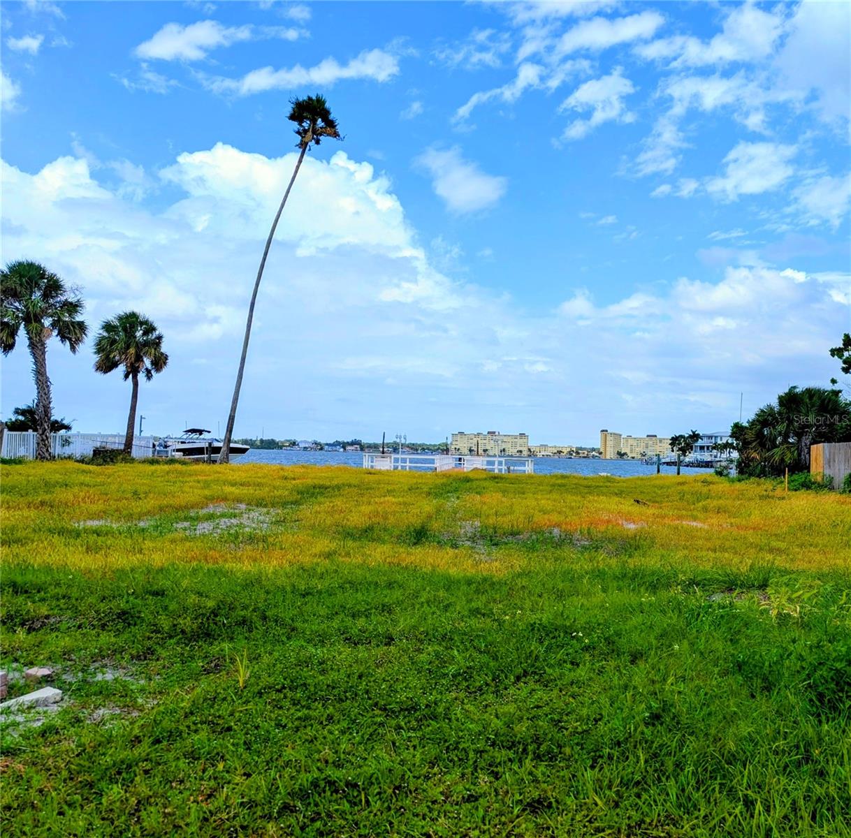 LONE PALM BEACH 4TH ADD - Residential