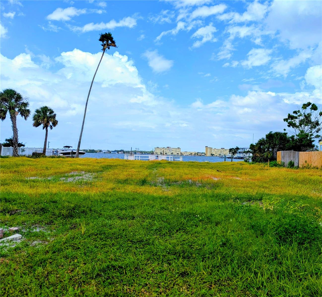 LONE PALM BEACH 4TH ADD - Residential