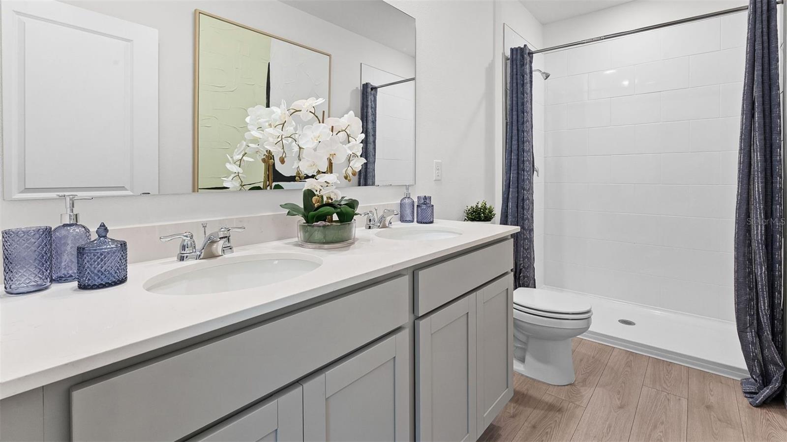 NONA WEST TWNHMS - Residential