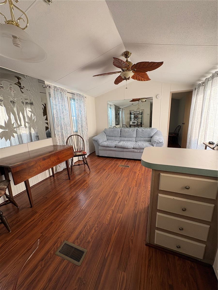 PARADISE LAKES RV PARK CONDO - Residential