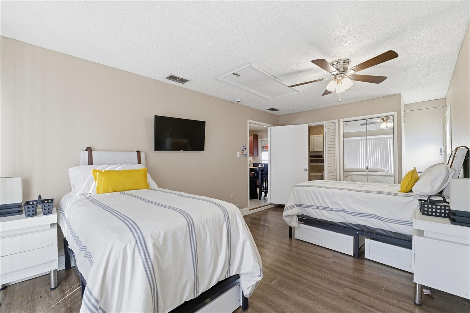 WEEKI WACHEE ACRES - Residential