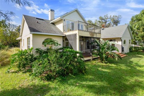 A home in TAVARES