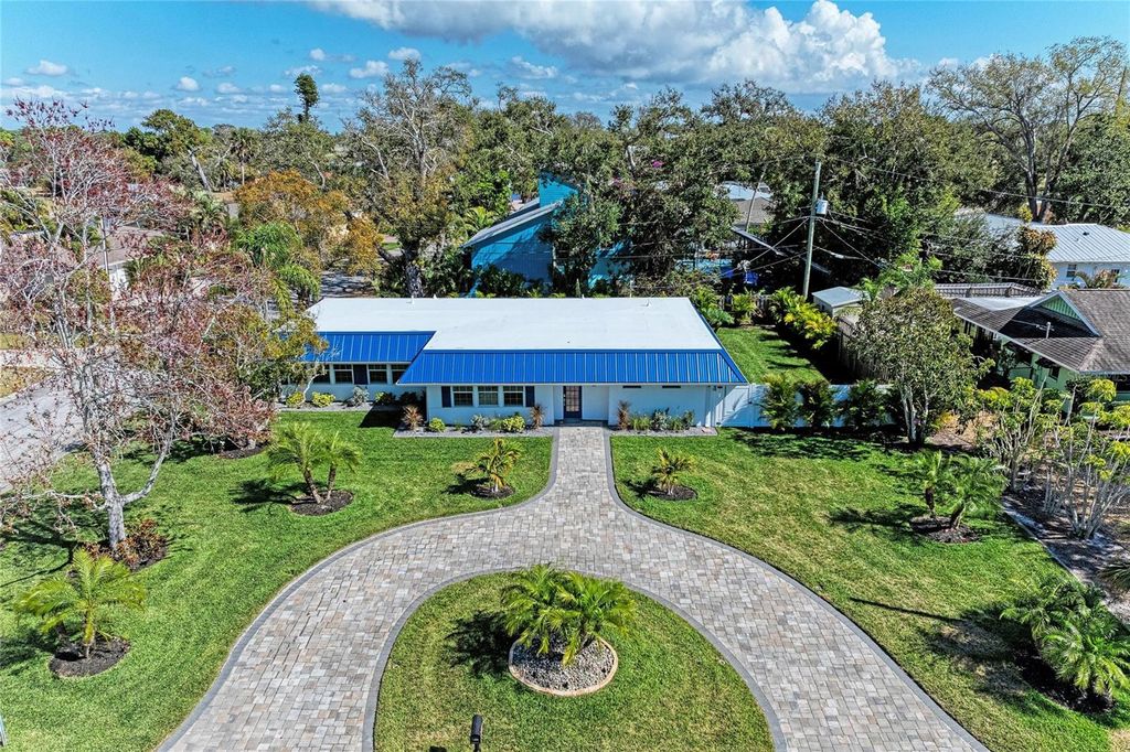 Photo of 6931 Magellan Way, Sarasota, FL 34243 (MLS # A4682871)