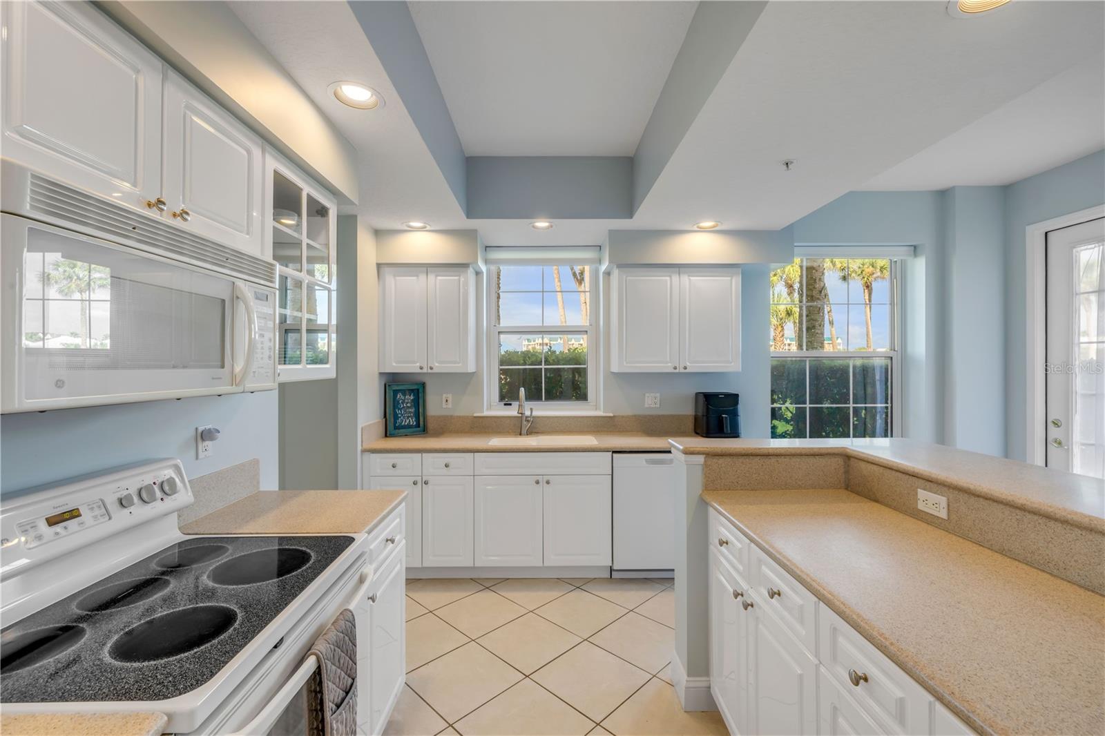 HARBOUR VILLAGE CONDO - Residential