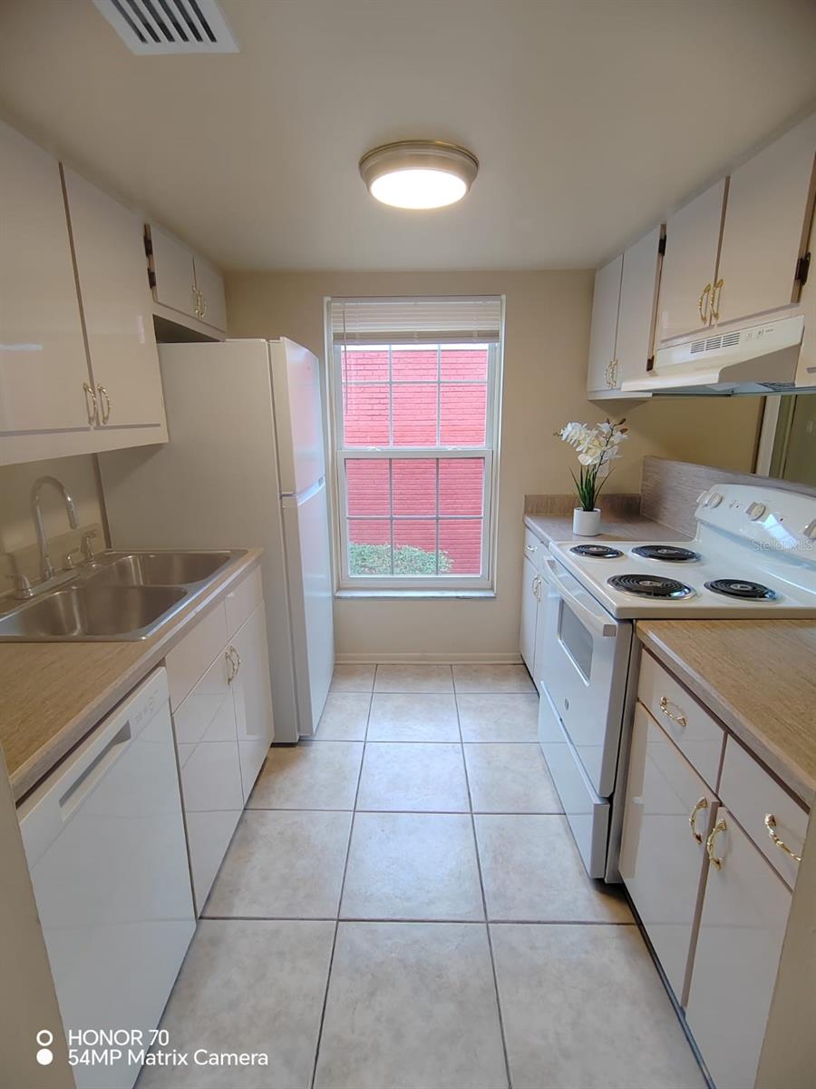 WILLIAMSBURG CONDO - Residential