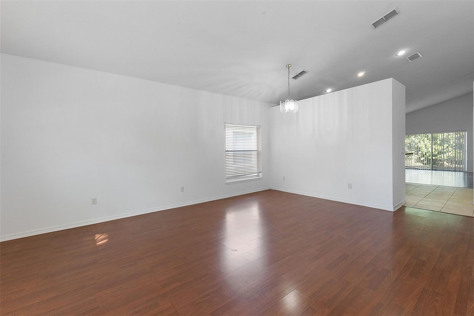 BAKERS CROSSING PH I - Residential Lease