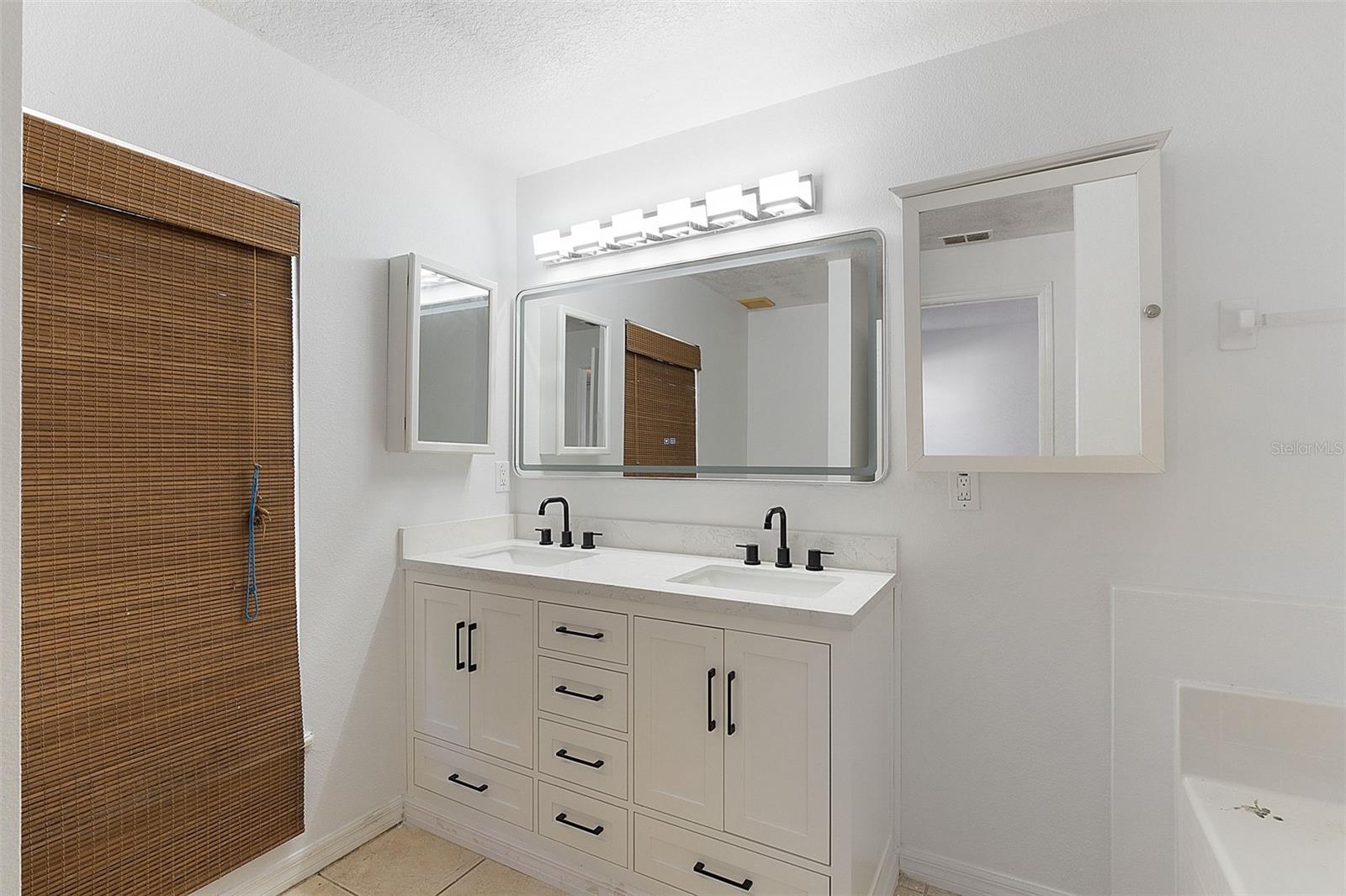 BAKERS CROSSING PH I - Residential Lease