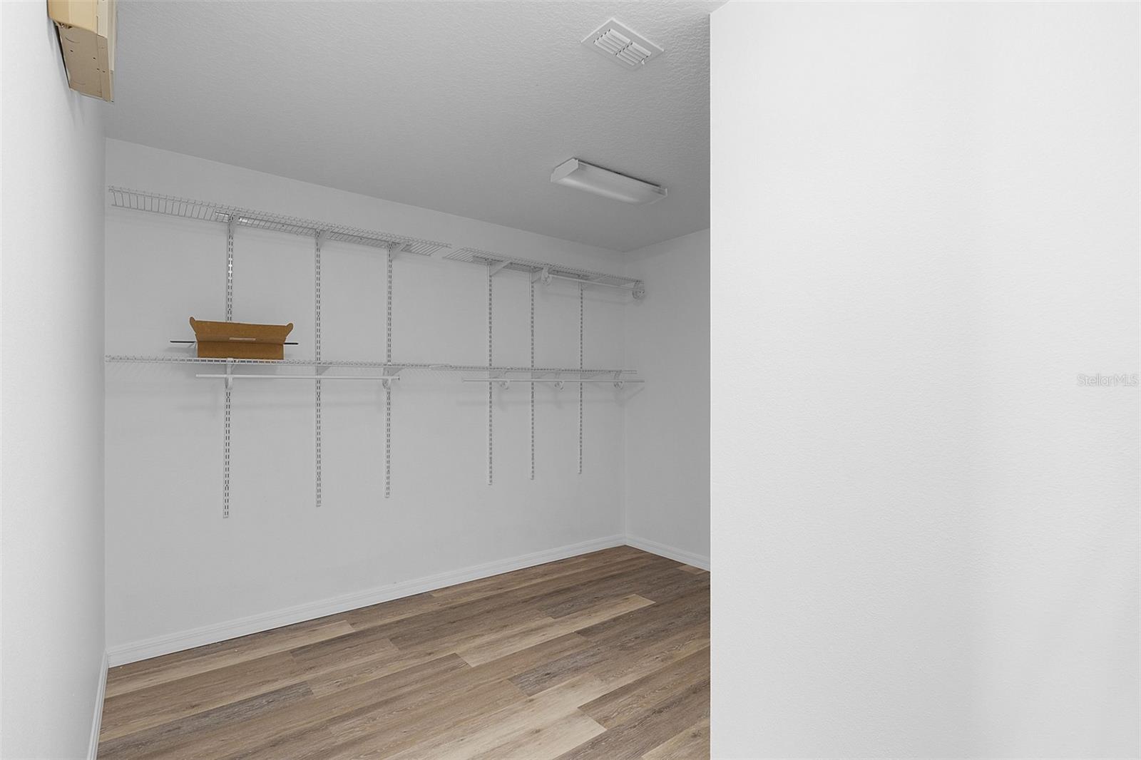 BAKERS CROSSING PH I - Residential Lease