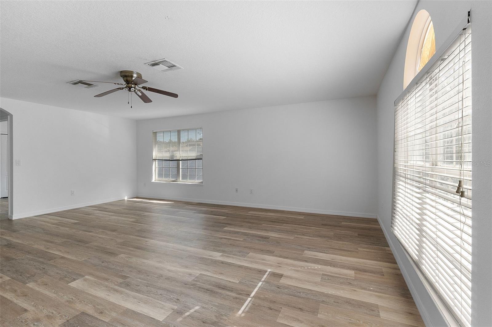 BAKERS CROSSING PH I - Residential Lease