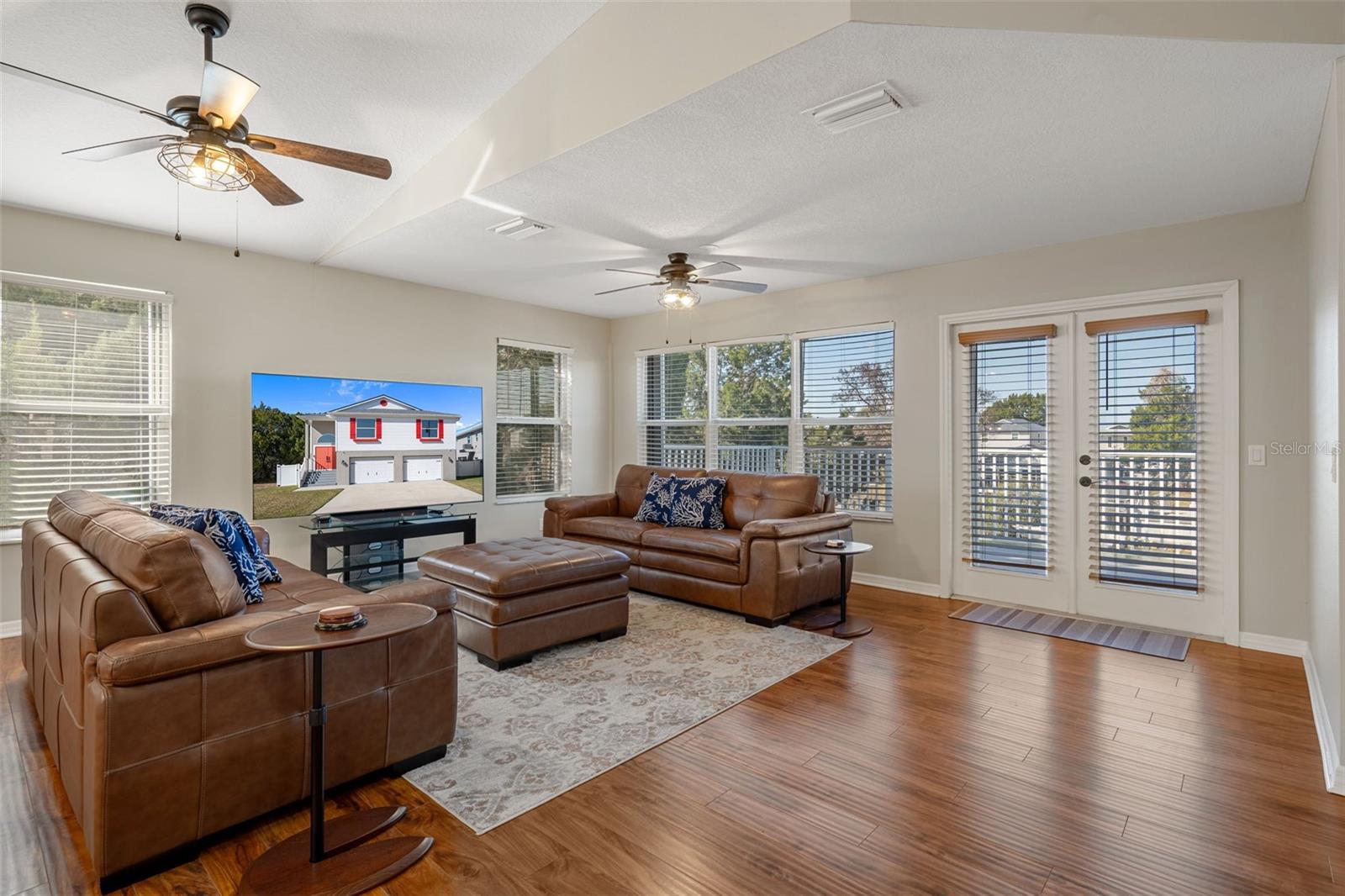 HERNANDO BEACH - Residential