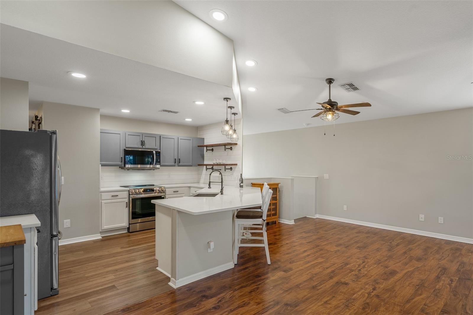 HERNANDO BEACH - Residential