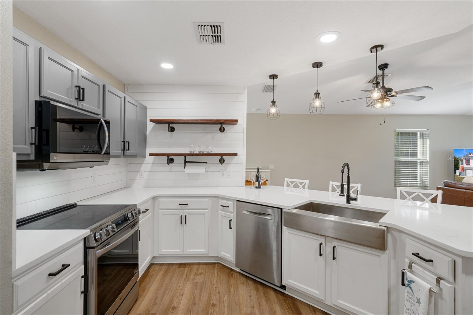 HERNANDO BEACH - Residential