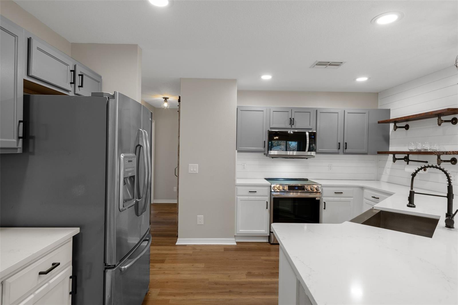 HERNANDO BEACH - Residential