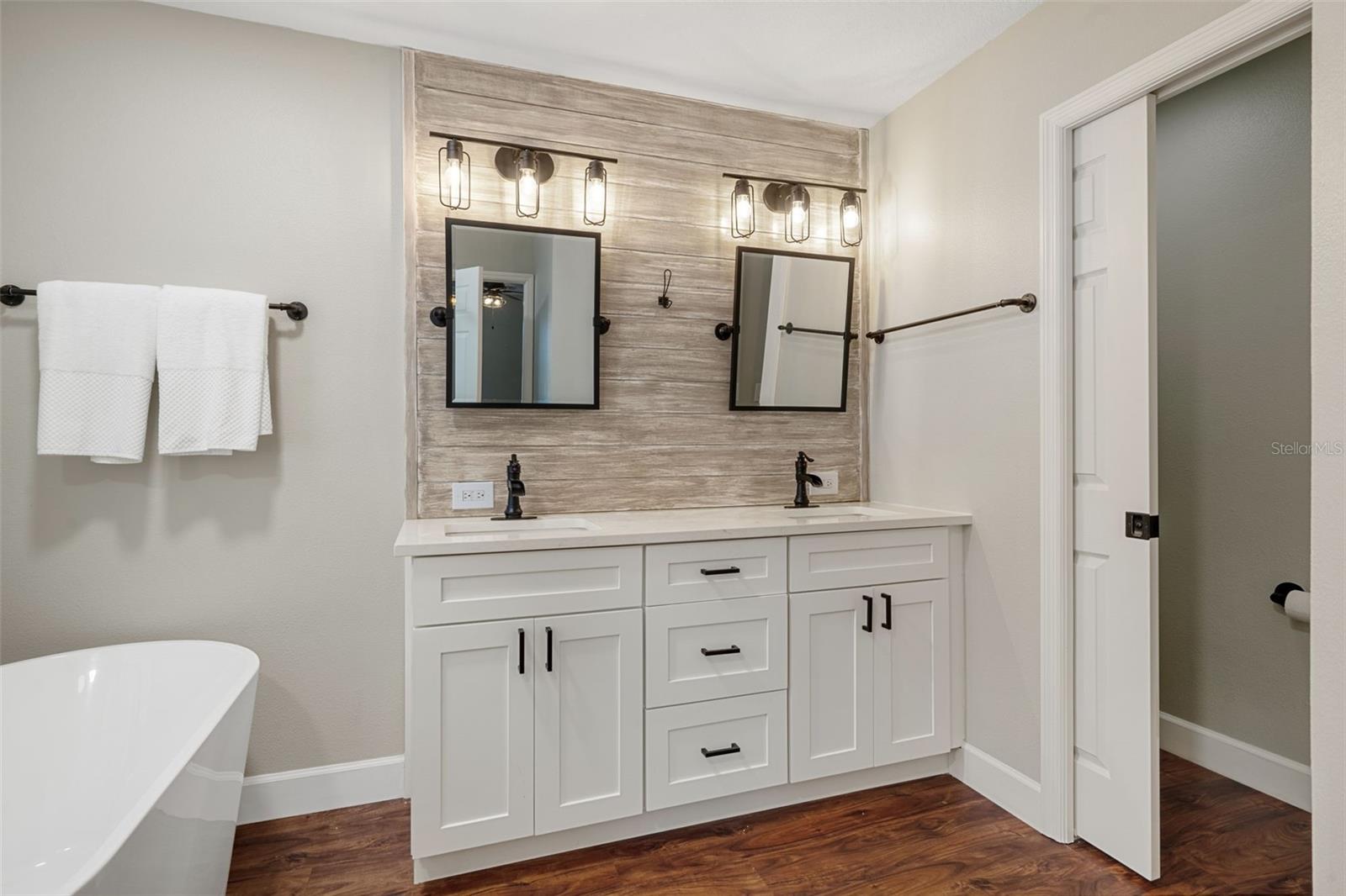 HERNANDO BEACH - Residential