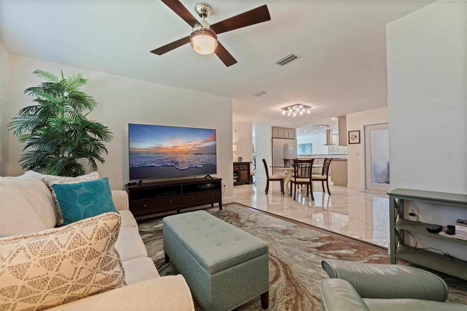 BAHAMA BEACH REP - Residential