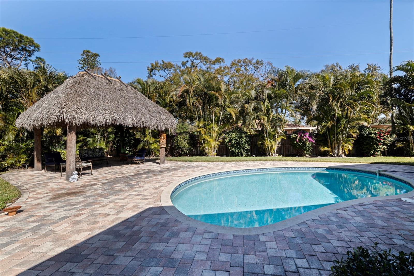 BAHAMA BEACH REP - Residential