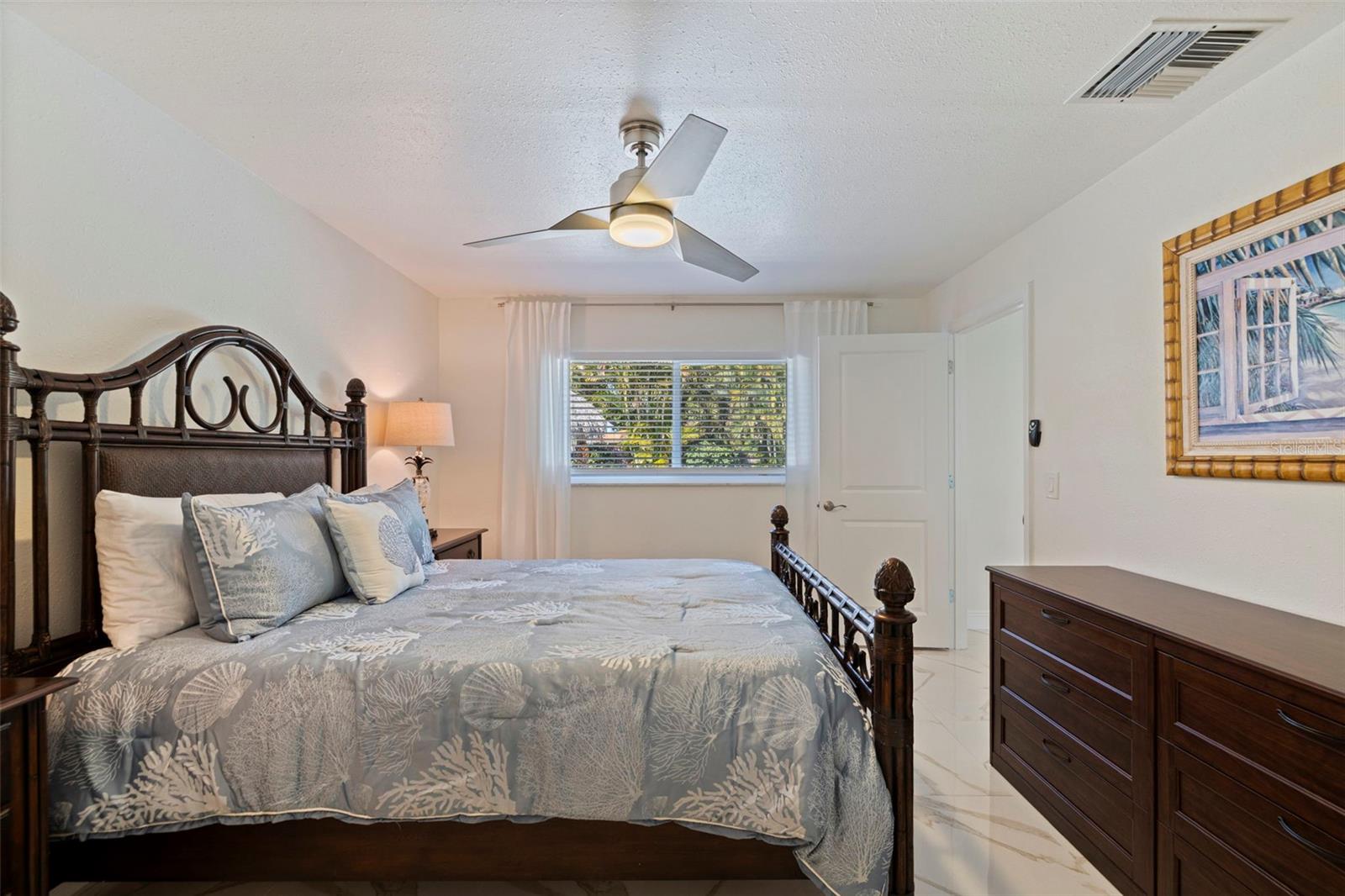 BAHAMA BEACH REP - Residential