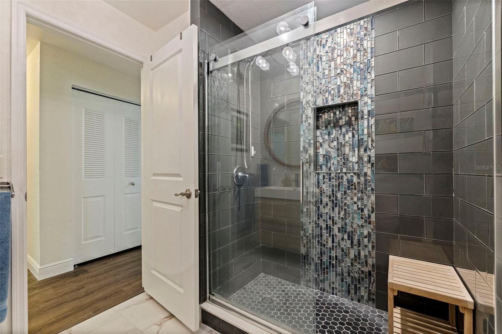 BAHAMA BEACH REP - Residential