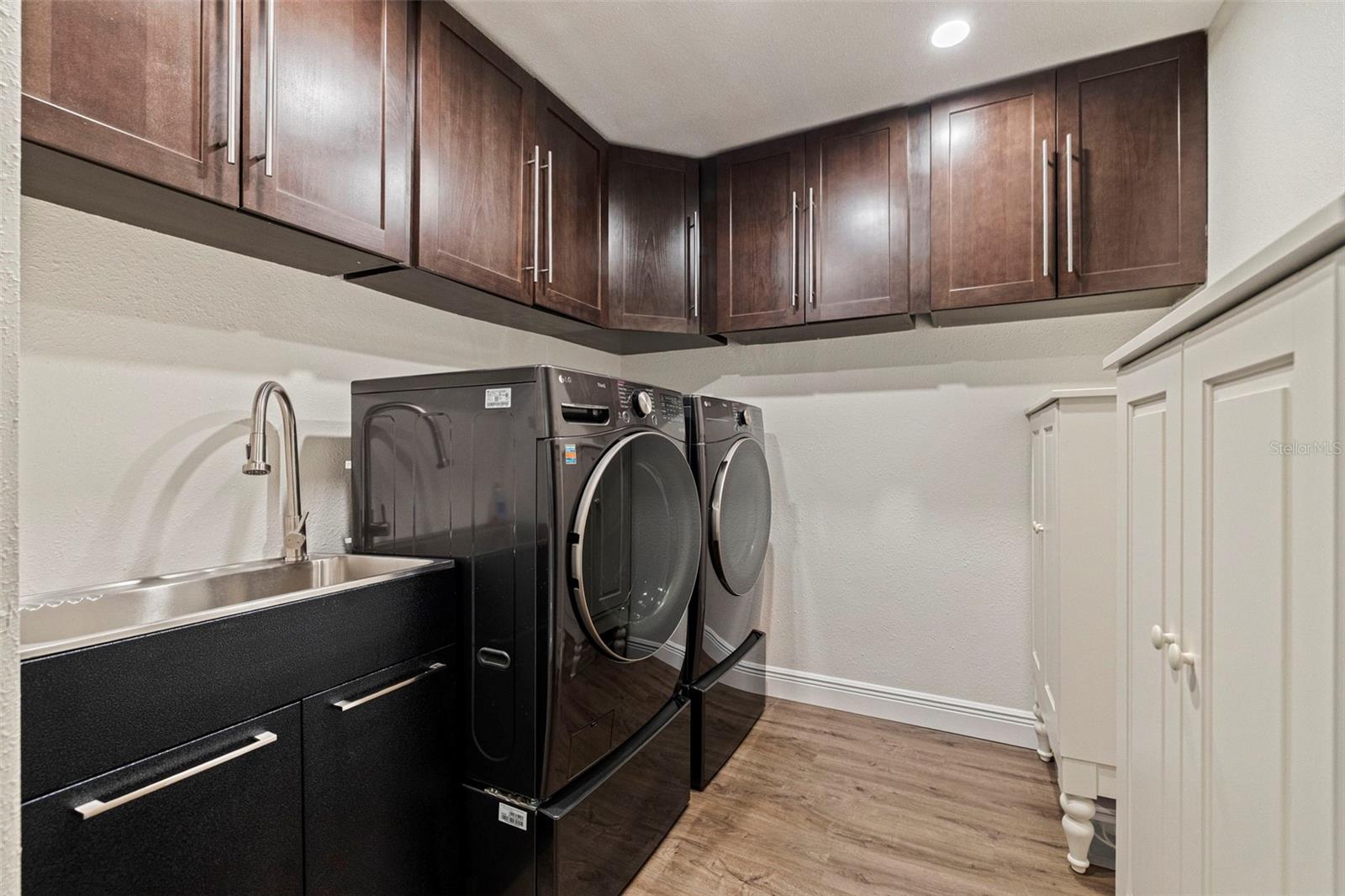 BAHAMA BEACH REP - Residential