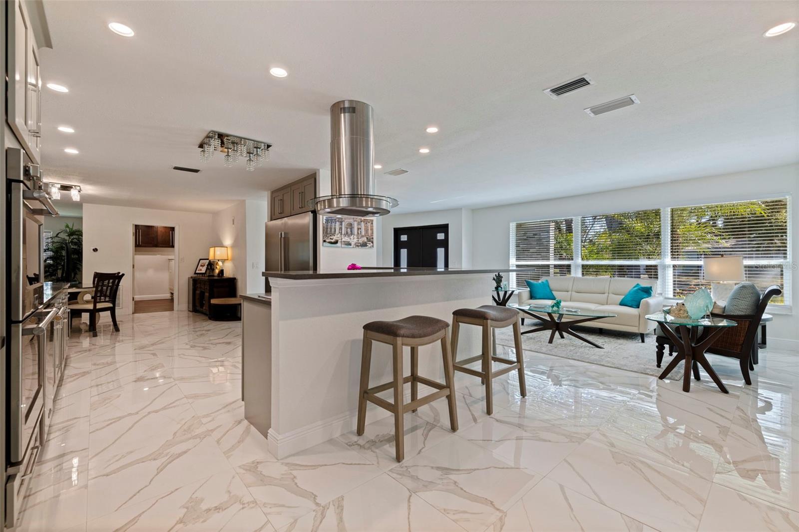 BAHAMA BEACH REP - Residential