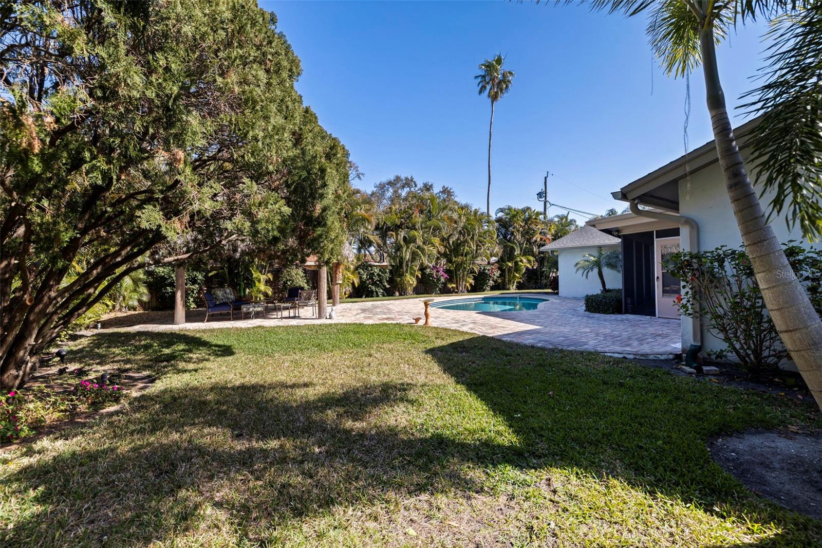 BAHAMA BEACH REP - Residential