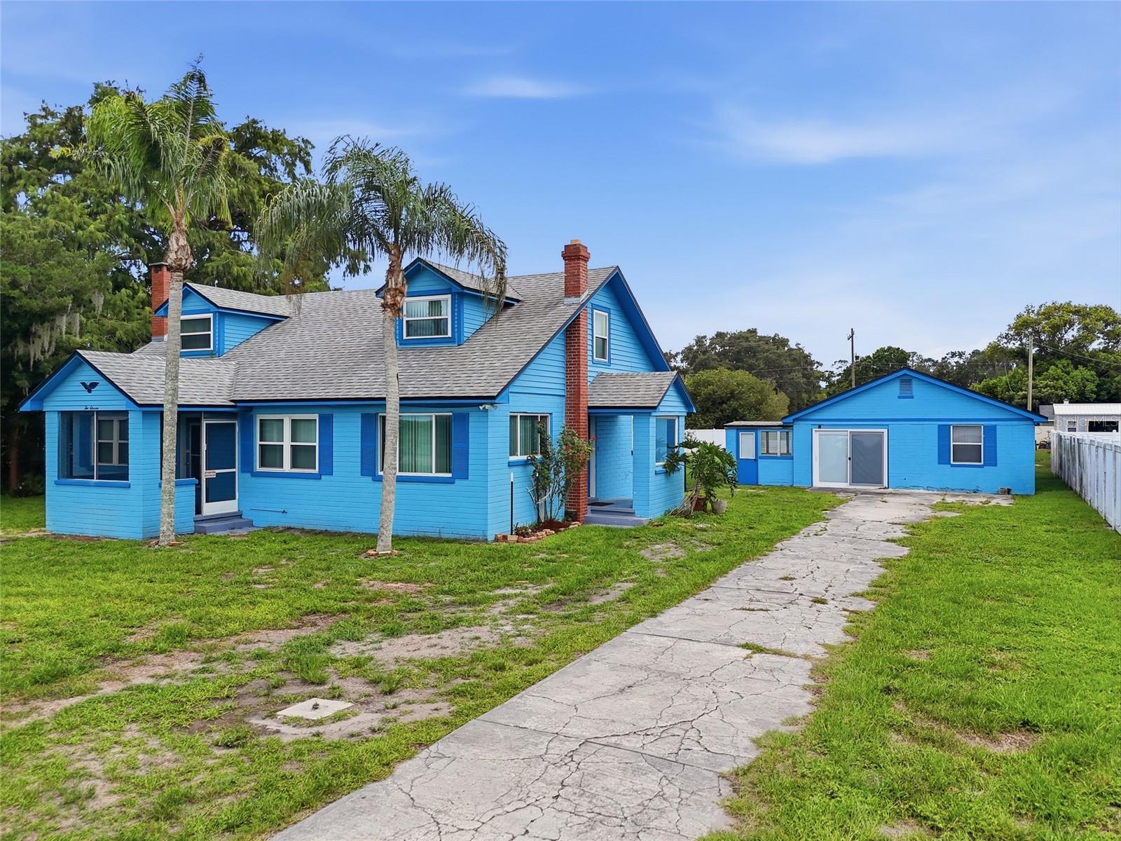 211 LAKESHORE BOULEVARD