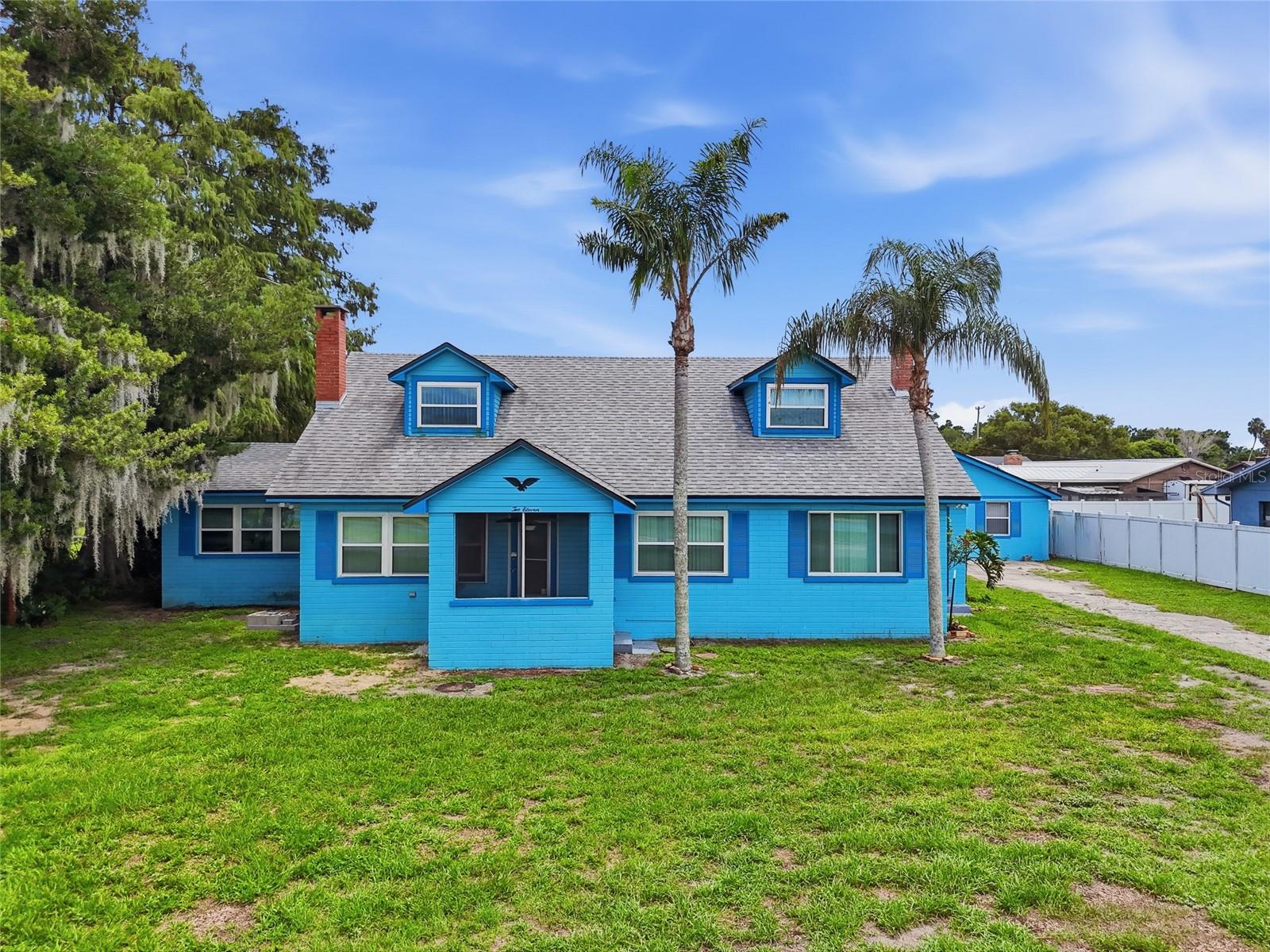 211 LAKESHORE BOULEVARD