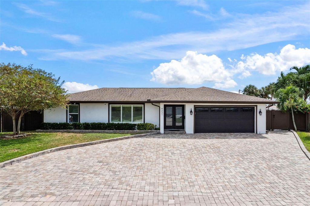 Photo of 4331 13th Way NE, St Petersburg, FL 33703 (MLS # TB8426396)
