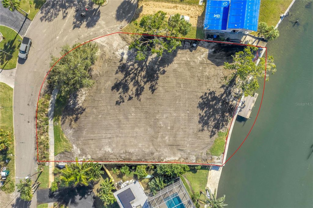 Photo of 4811 Paradise Way S, St Petersburg, FL 33705 (MLS # TB8450933)