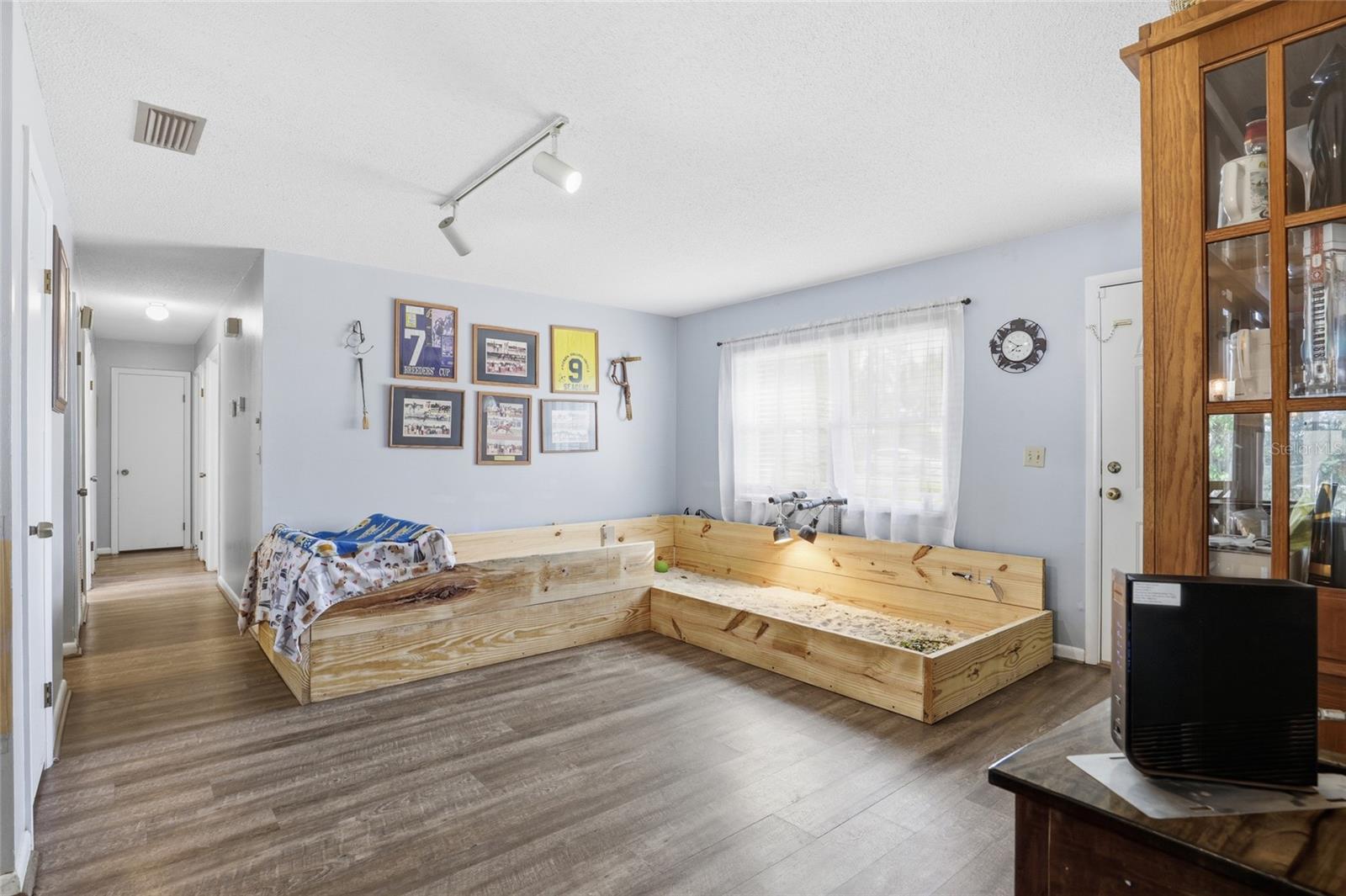 BELMONT PINES - Residential