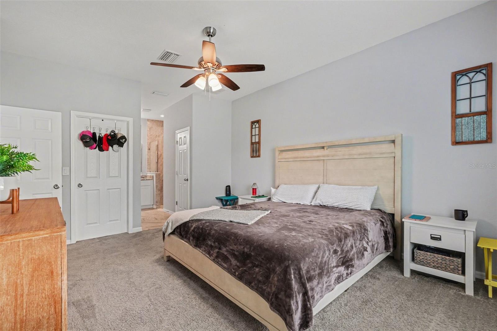 ROYAL HIGHLANDS - Residential