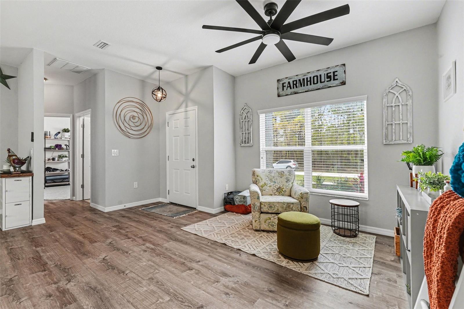 ROYAL HIGHLANDS - Residential