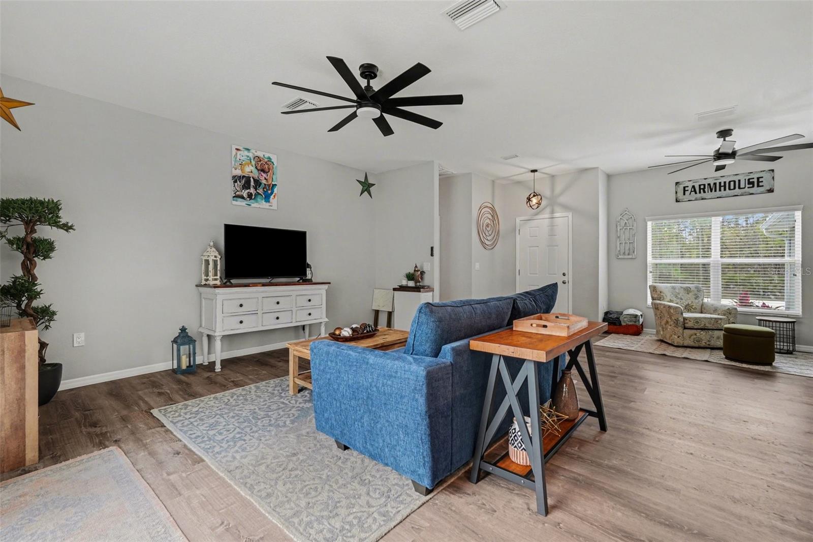 ROYAL HIGHLANDS - Residential