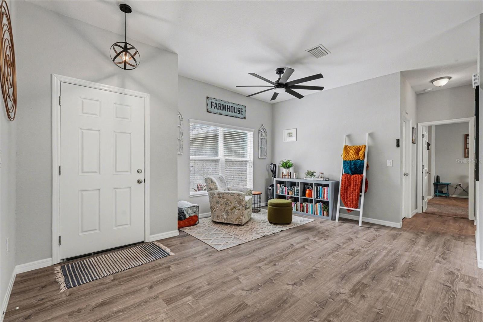 ROYAL HIGHLANDS - Residential