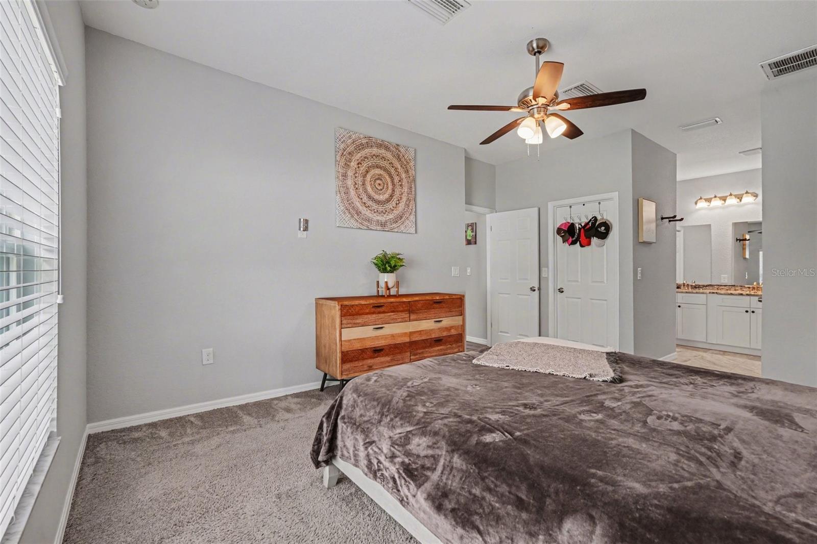 ROYAL HIGHLANDS - Residential