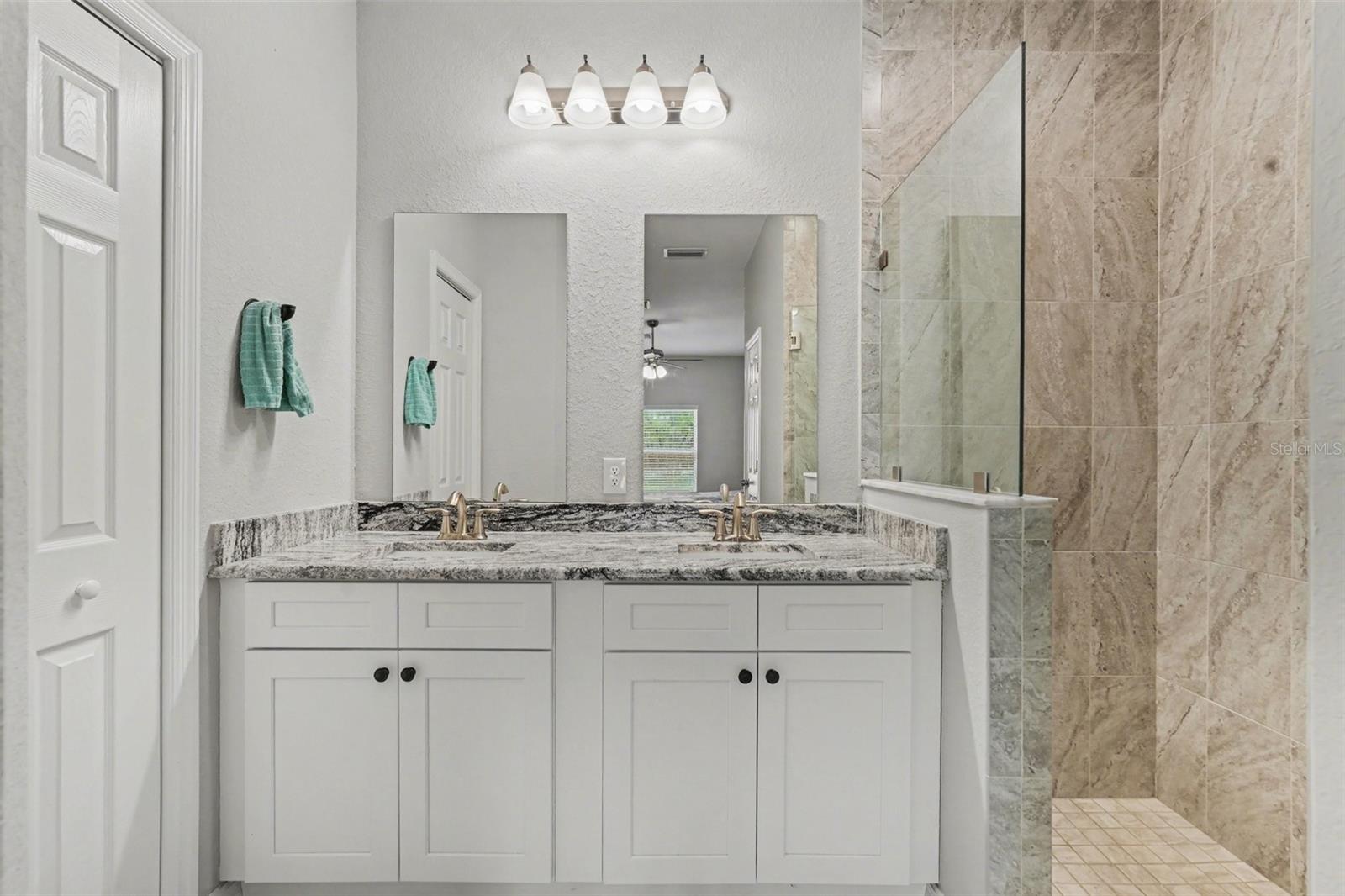 ROYAL HIGHLANDS - Residential