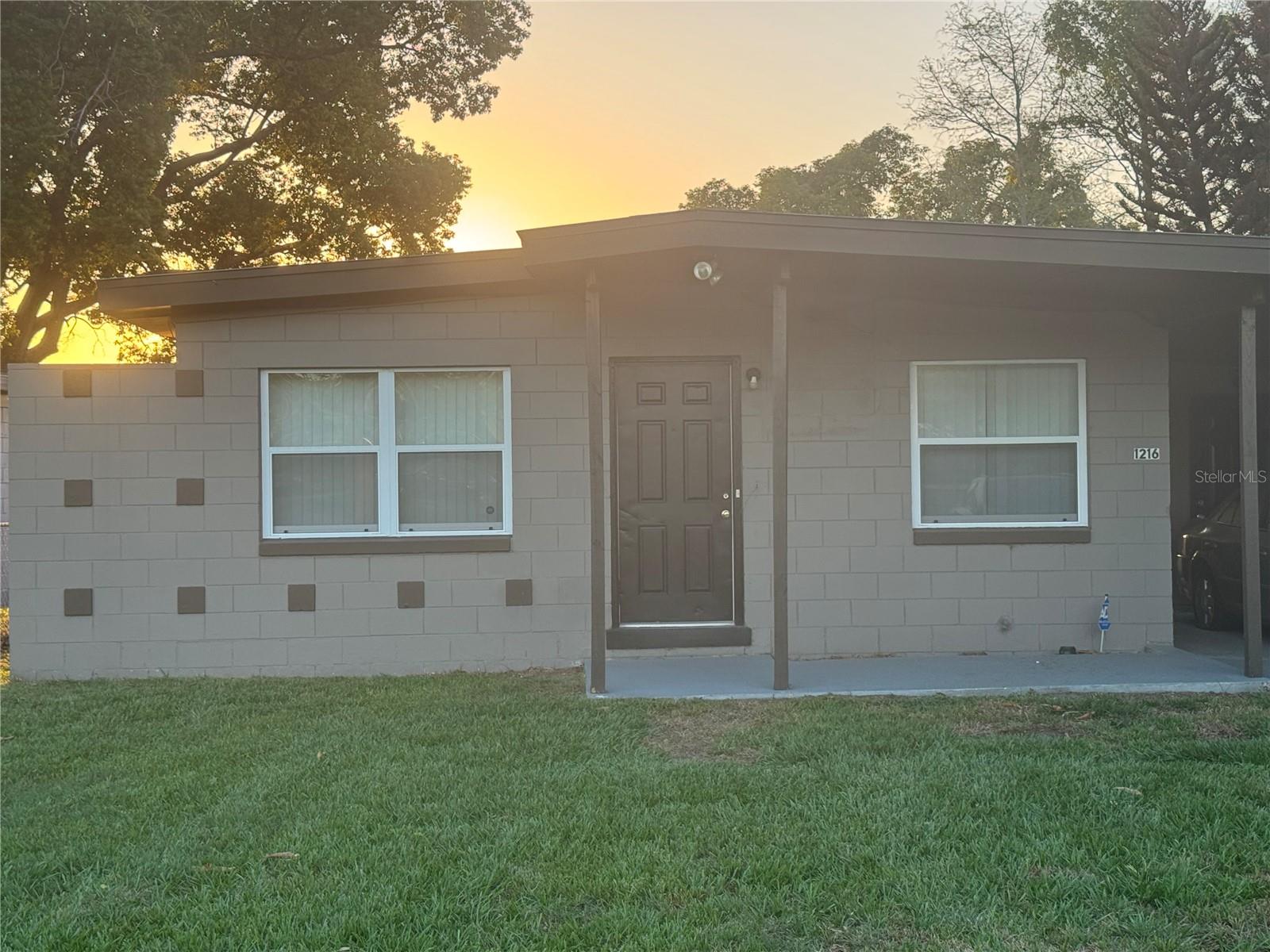 1216 LAWNE BOULEVARD