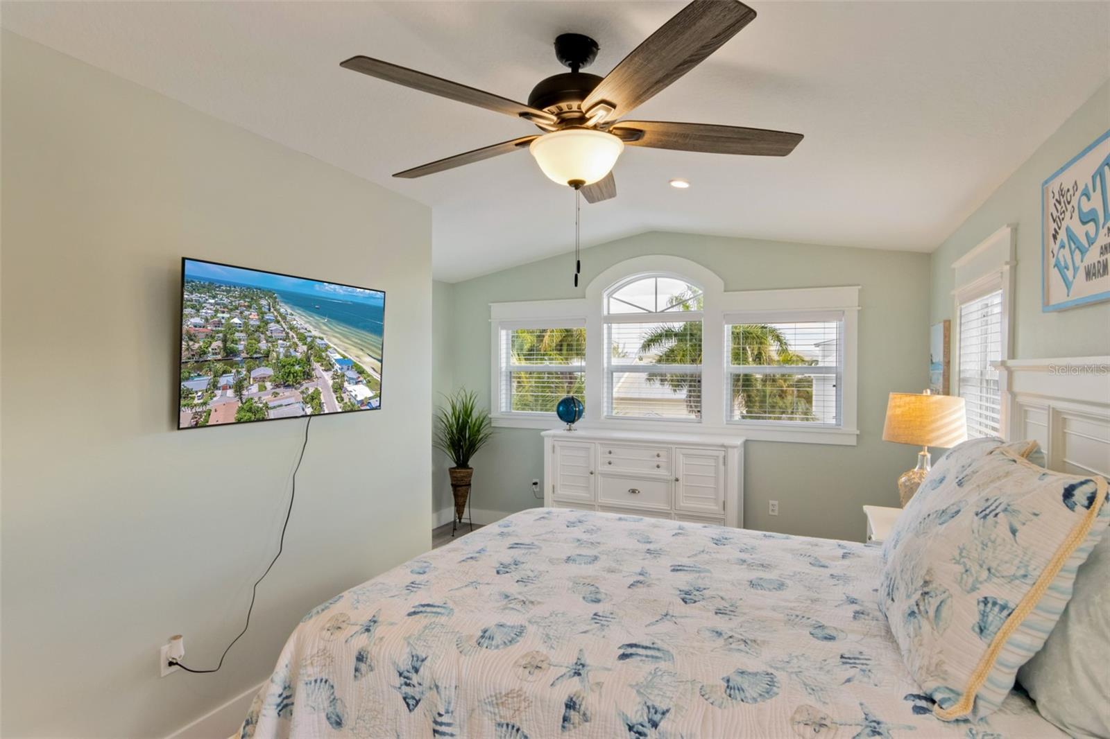 ANNA MARIA BEACH - Residential