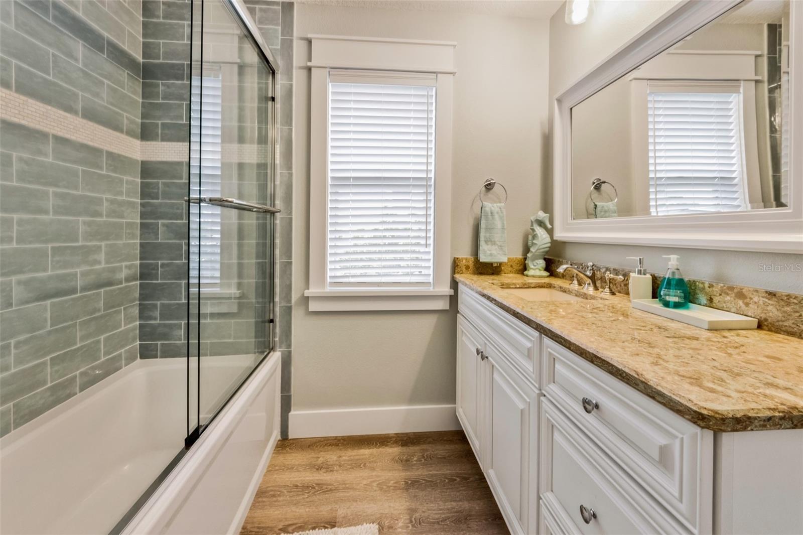 ANNA MARIA BEACH - Residential