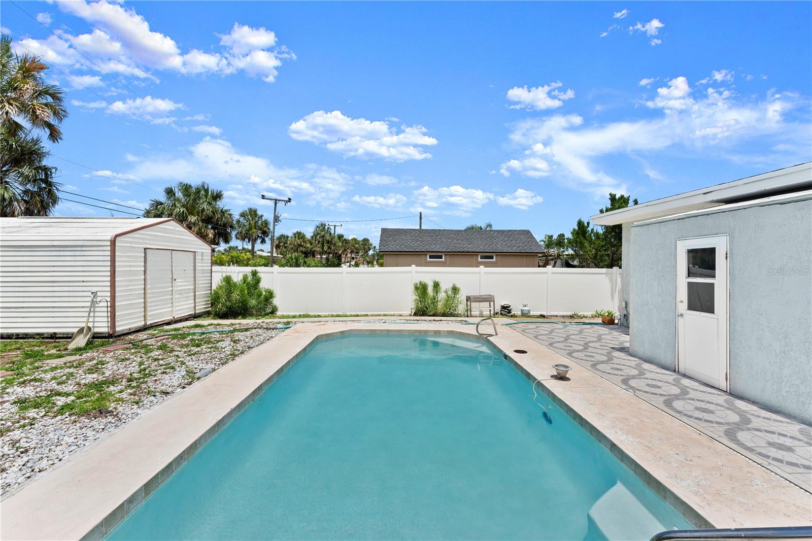 1027 BEL AIRE DRIVE